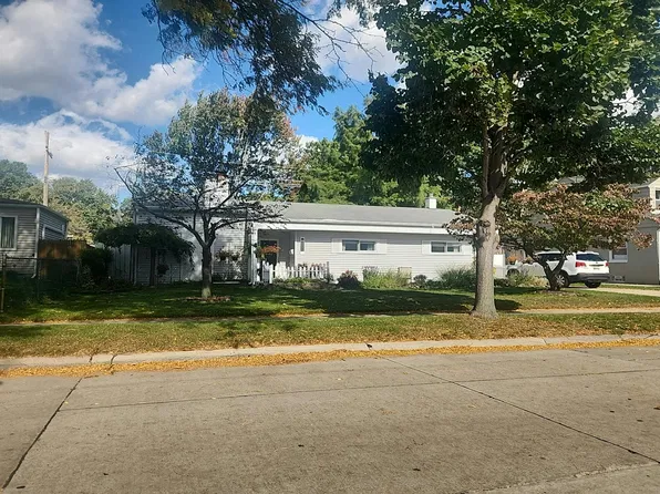 155 Bowers St, Clawson, MI 48017