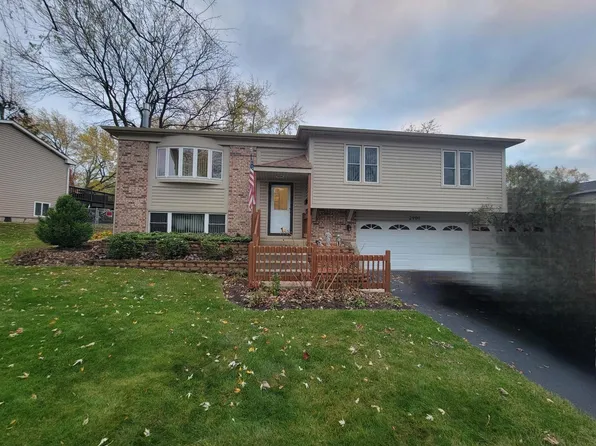 2909 Edgewood Pkwy, Woodridge, IL 60517