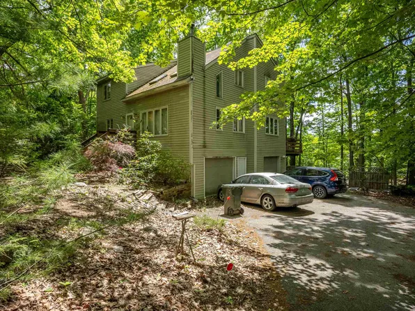 56 Seasons Lane, Londonderry, NH 03053