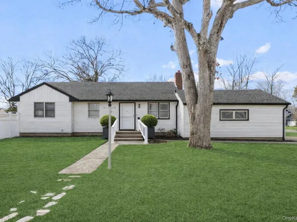 38 Chenango Drive, Bay Shore, NY 11706