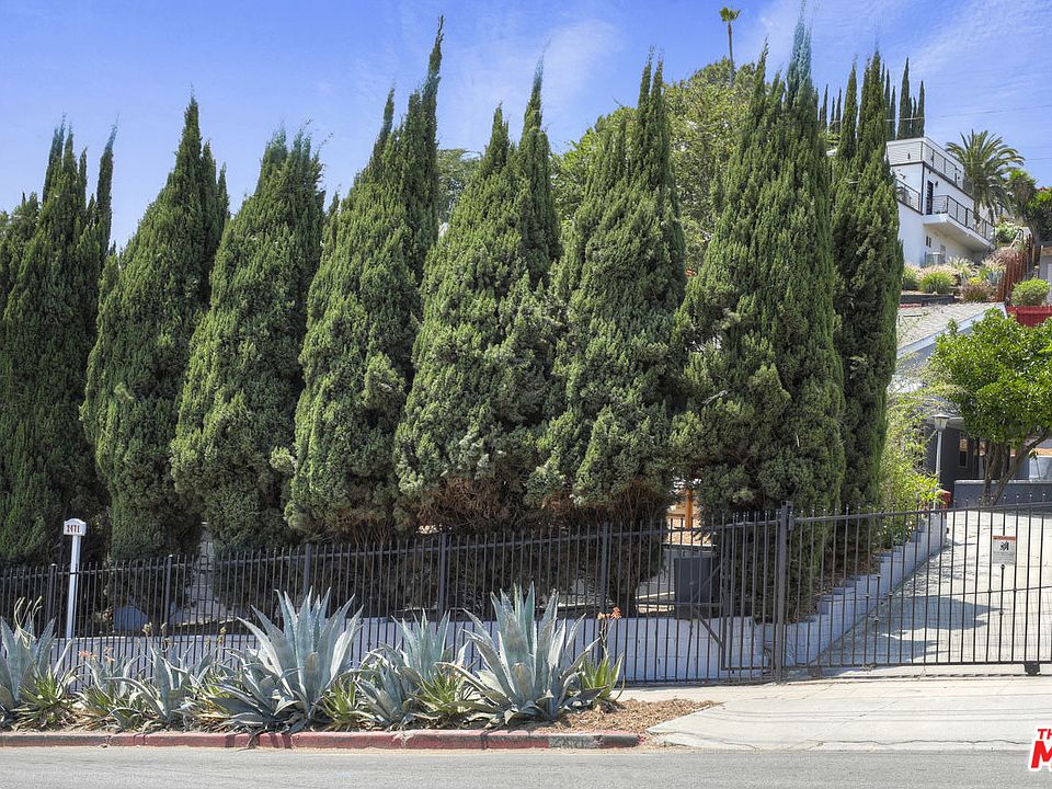 1st image of 2471 Lombardy Blvd