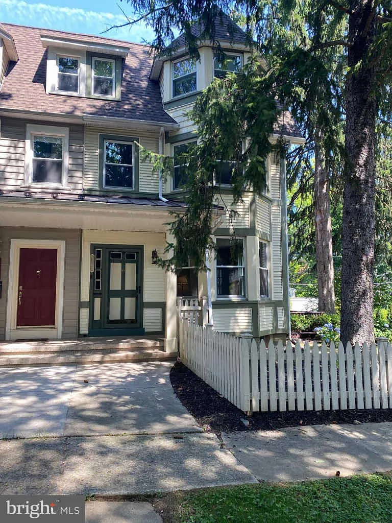 1163 Cleveland Ave photo 1