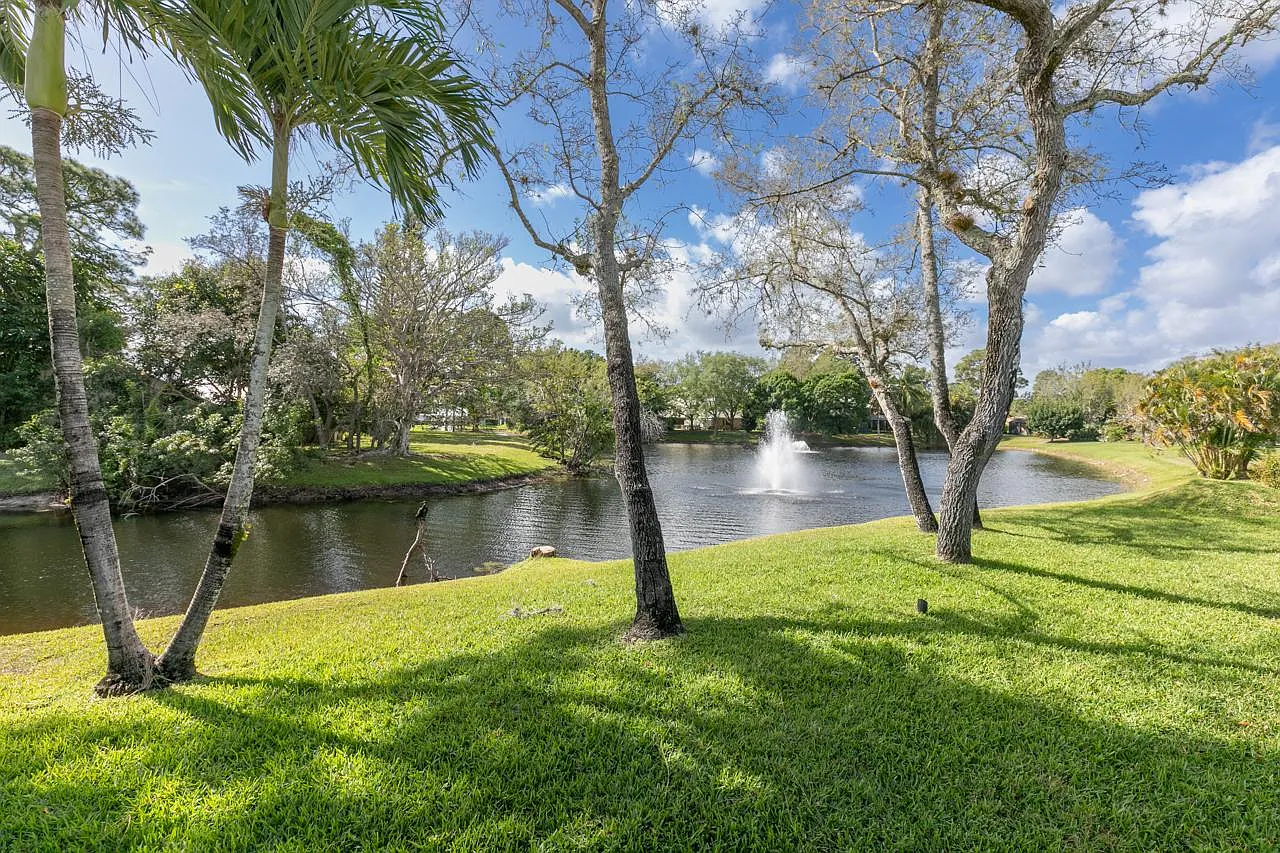 4 bed, 2800 sqft, $5,000 — Photo 3