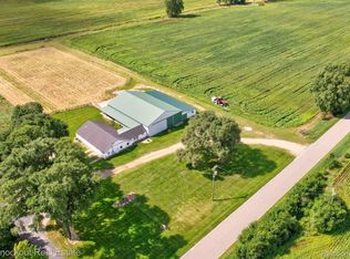 8424 Oak Rd, Millington, MI 48746