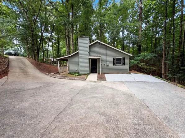 9315 Dogwood Pl, Gainesville, GA 30506