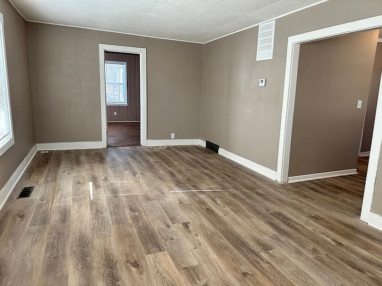 5 S Greenwood Ave — Photo 3