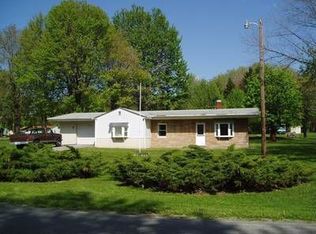 10198 S Lake Rd, Linesville, PA 16424