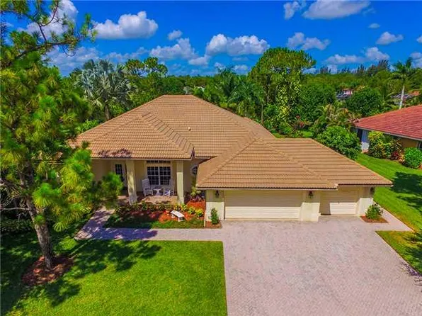 8284 SW Skipper Dr, Stuart, FL 34997