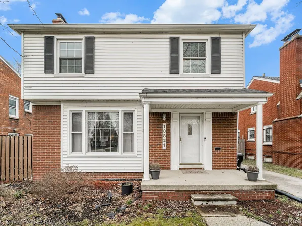18821 Chandler Park Dr, Grosse Pointe Farms, MI 48236