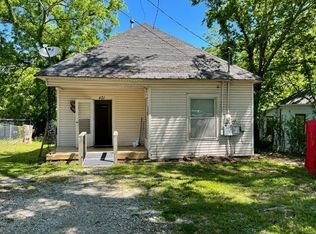 421 E Walnut St, Rogers, AR 72756