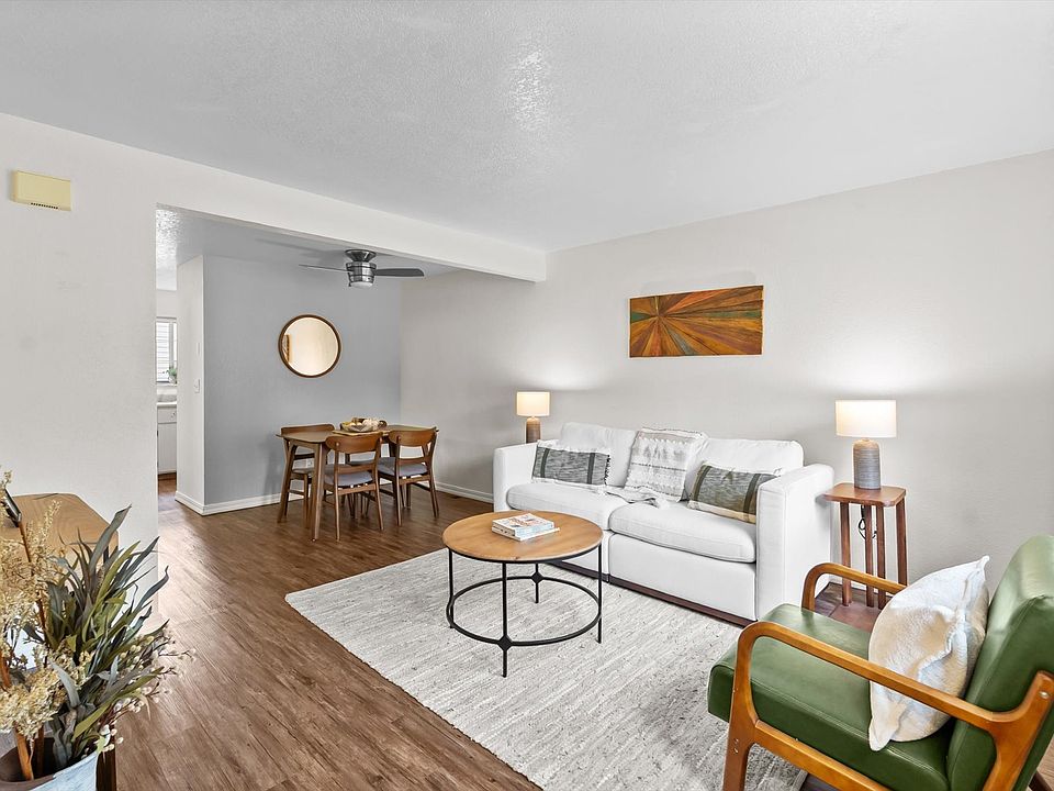 1st image of 2721 Crystal Ct APT 4
