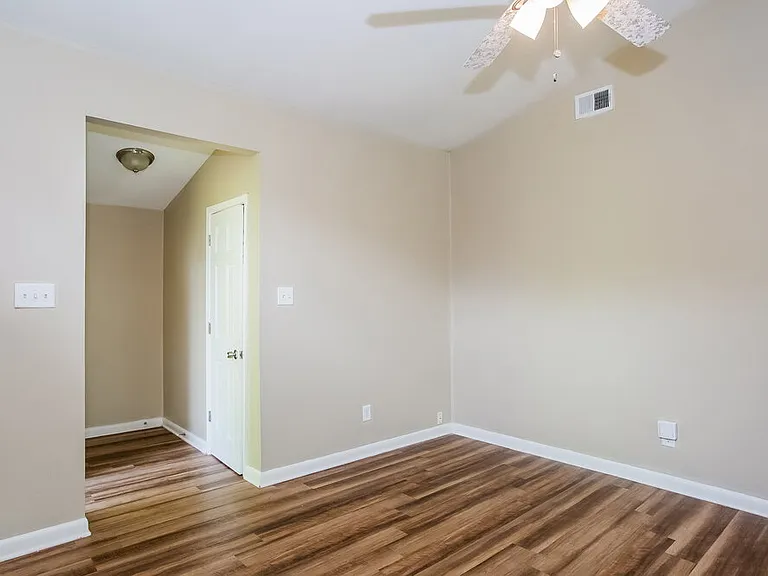 5401 Venado St — Photo 4