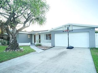 7985 NW 1st St, Margate, FL 33063
