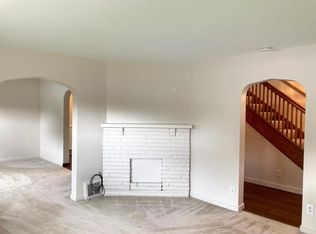 16 Landgraf Ave, Bridgeville, PA 15017