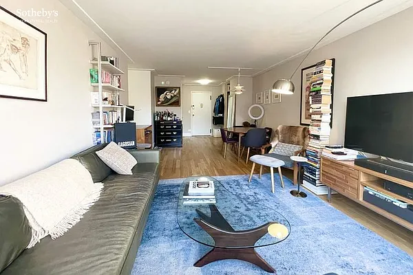 Rented by Sotheby's International Realty | media 1