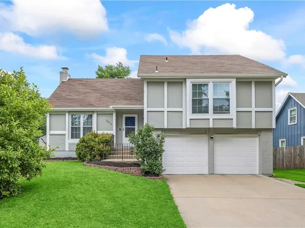 16010 W 154th Ter, Olathe, KS 66062