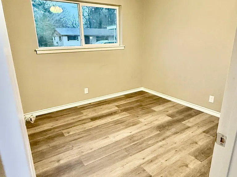 3602 Belmont Ave — Photo 2