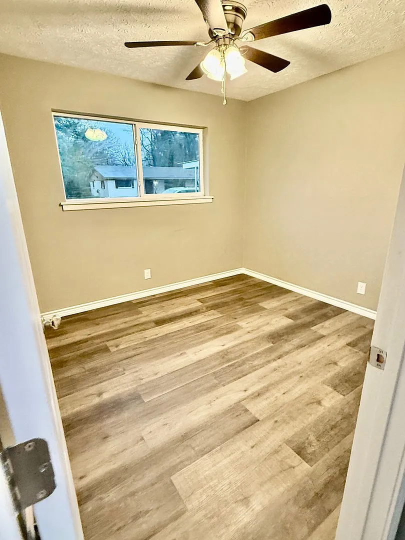 Building Photo - 3602 Belmont Ave