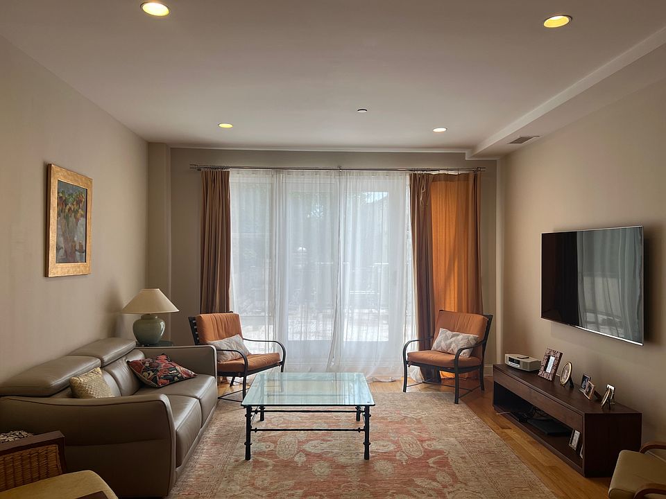 1st image of 10 Slocum Place ##2a