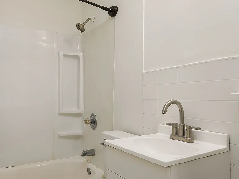 5225 Summit Dr — Photo 9