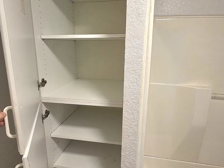 Bathroom 3 Storage