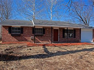 906 N 15th St, Rogers, AR 72756