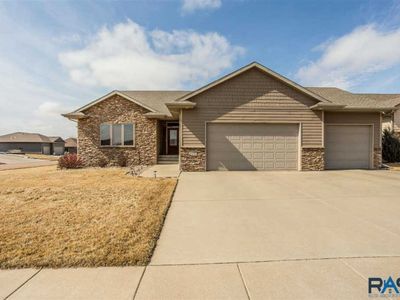 7413 S Audie Ave, Sioux Falls, SD, 57108