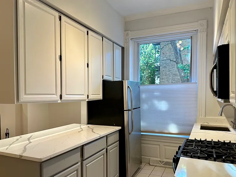 208 W Willow St #1 — Photo 33