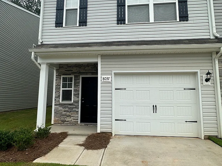 8037 Alderton Ln — Photo 2
