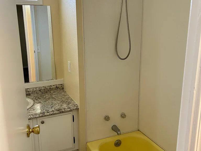 1554 N Guam St #13 — Photo 9