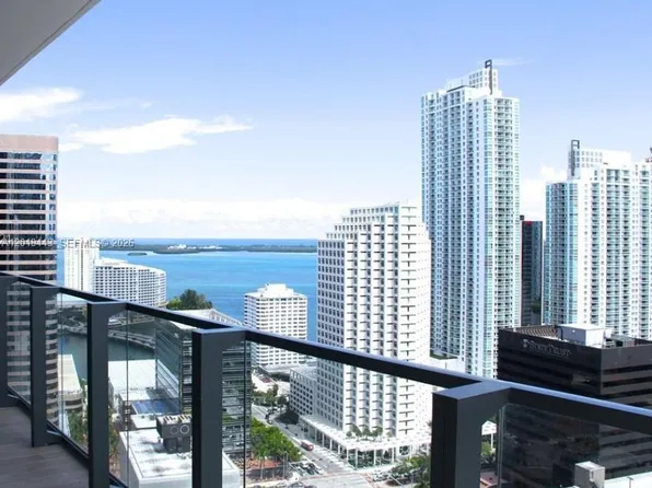 68 SE 6th St, Miami, FL