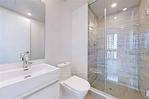 39 Roehampton Ave E #2310 — Photo 14