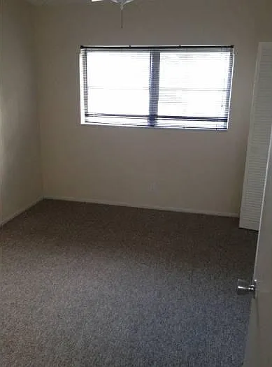 601 Pine Dr #104 — Photo 7