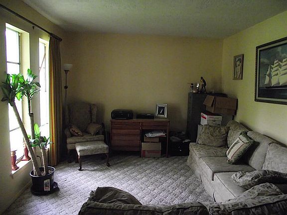 5th image of 5306 Royal Oak Dr