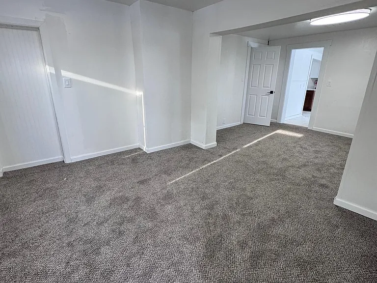 20 Sycamore St #1 — Photo 3