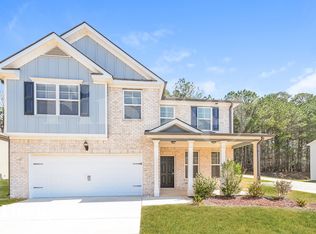 6620 Sky Leaf Ln, Fairburn, GA 30213
