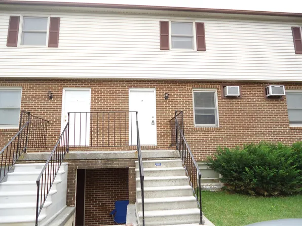 2440 1st St, Middletown, VA
