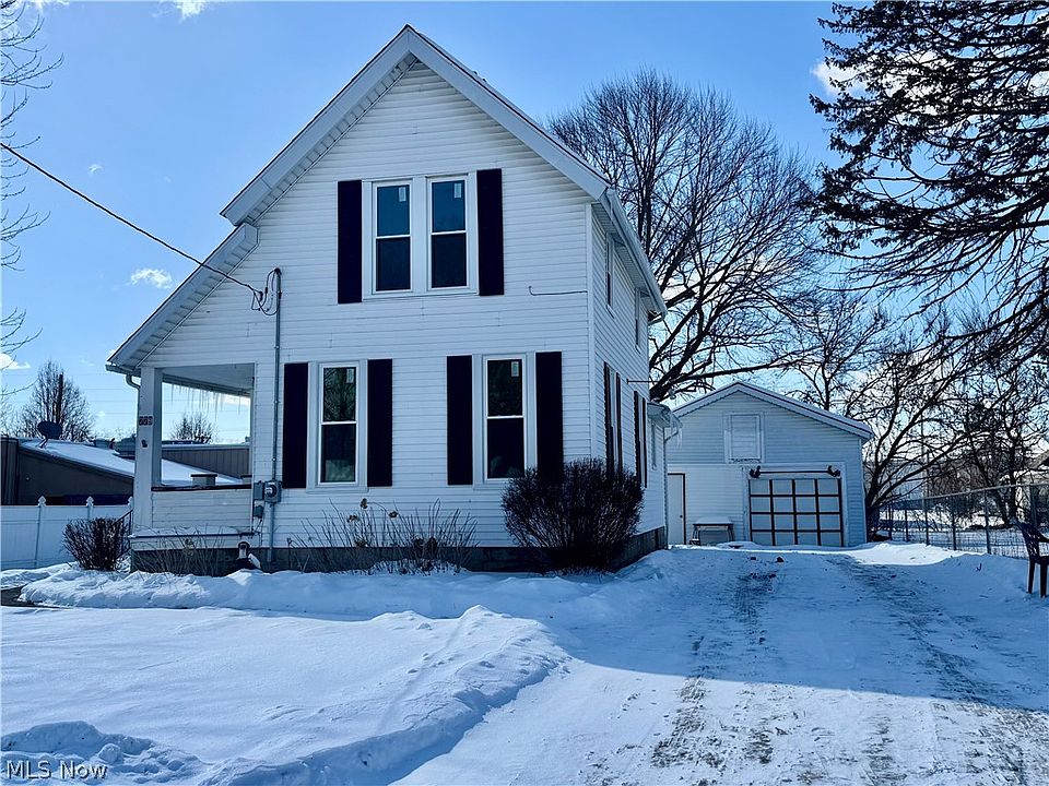 1st image of 779 Huron St