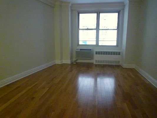 Rented by Stonehenge NYC LLC | media 3