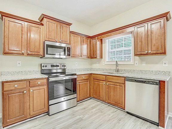 5th image of 2373 Crimson Creek Ln