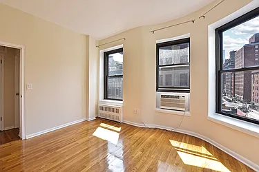 Rented by LEE & ASSOCIATES NYC RESIDENTIAL LLC