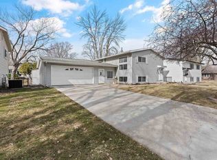 1405 Sycamore St, Iowa City, IA 52240