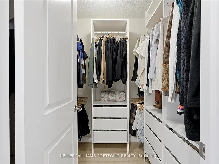 9 Viola St — Photo 31