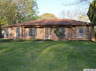 1020 Hillwood Dr SW, Decatur, AL 35601