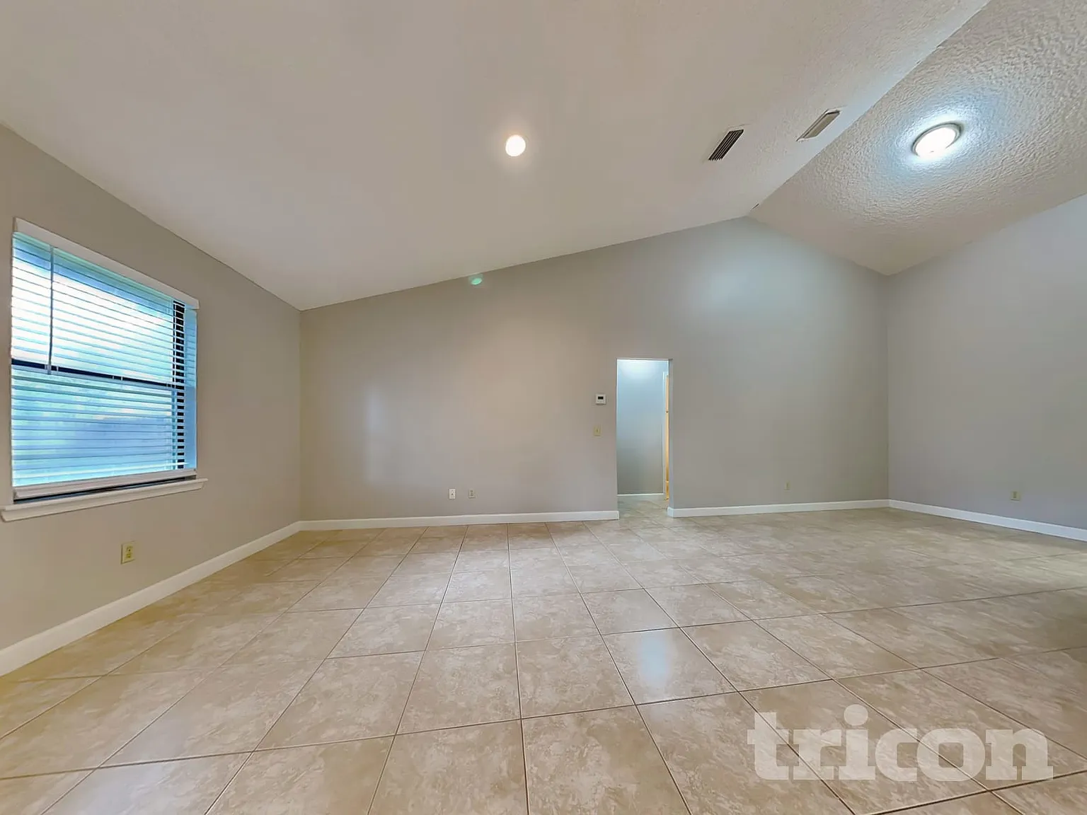 11242 Stoney Point Lane E Jacksonville FL — Photo 3