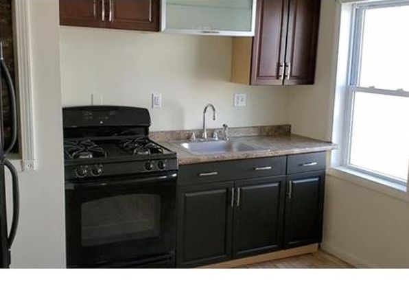 122 Winthrop St APT 2