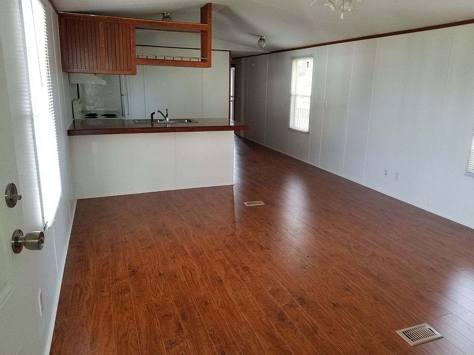 1st image of 38 Concord Dr