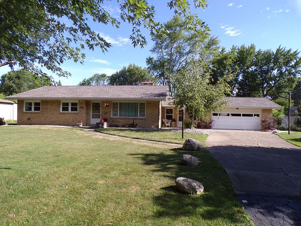 1st image of 525 Monica Dr