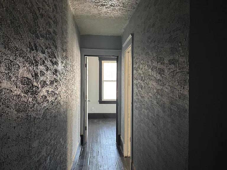 1428 E 80th St #2 — Photo 10