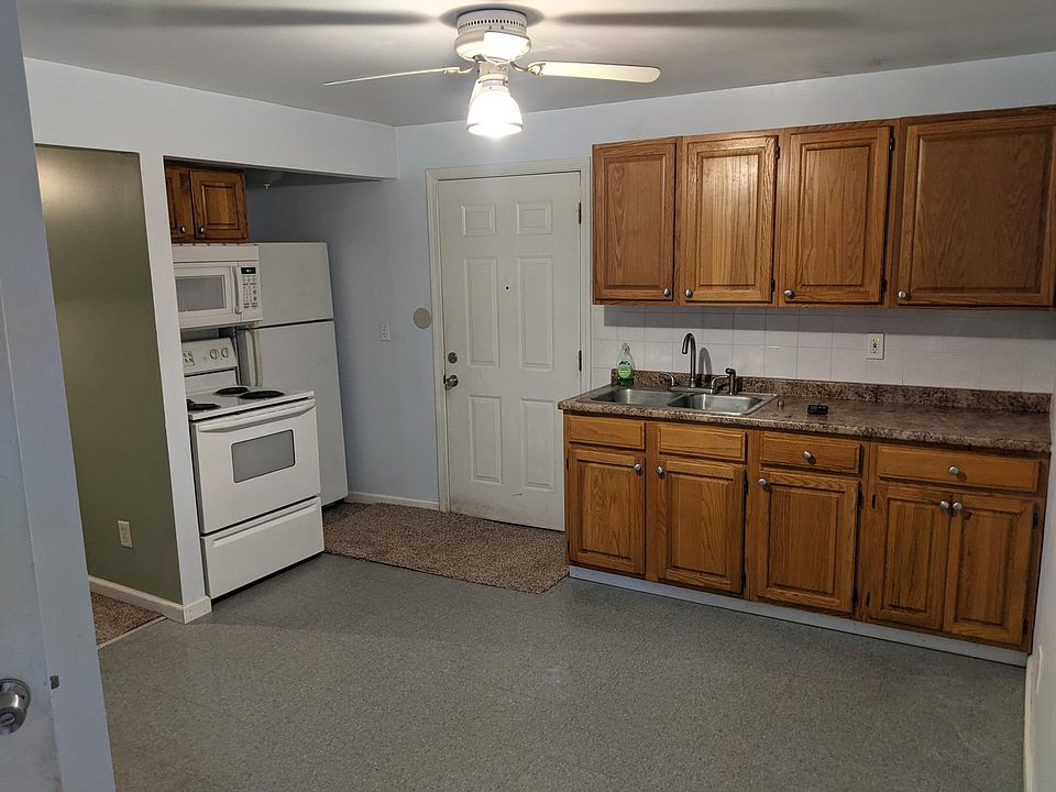 1st image of 233 W Utica St #7